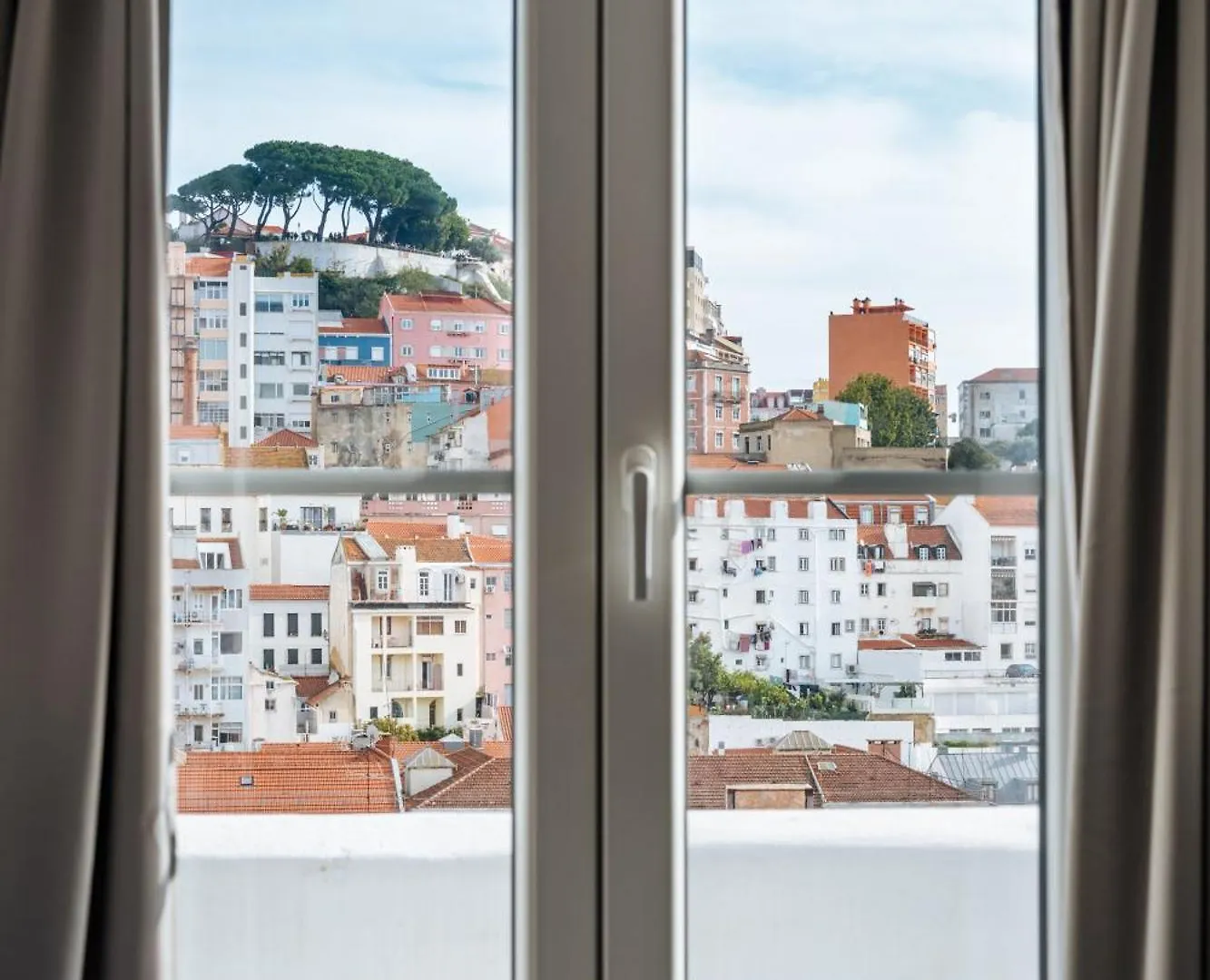 Lisbon Skyline Apartment By Misha'S Place 5E